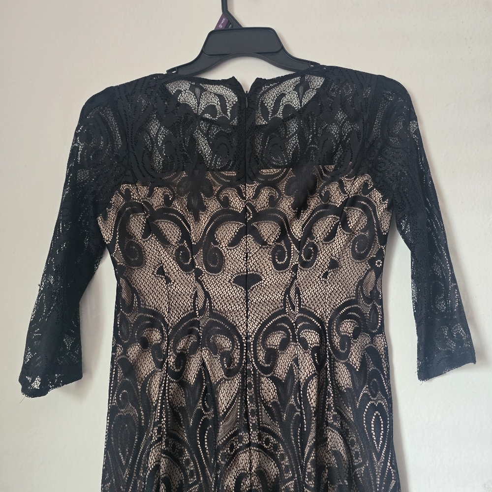 ADRIANNA PAPELL Black Sheath Cocktail Dress with 3/4 Sleeves Used Size 8P - Picture 3 of 11